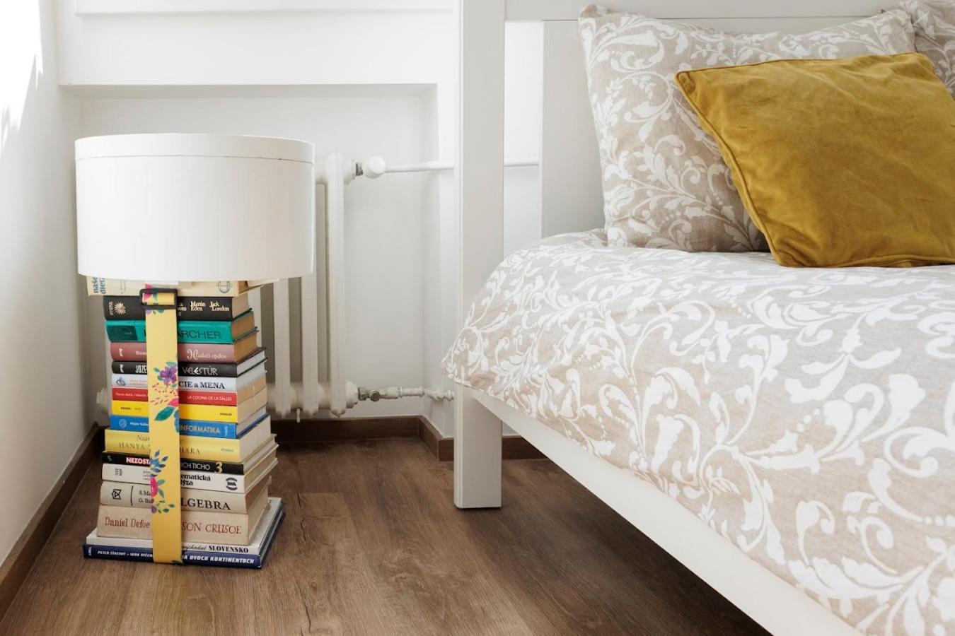 Boutique Flat In Old Town Apartment Братислава Екстериор снимка